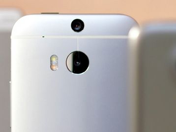 Por que alguns smartphones agora têm duas câmeras traseiras?