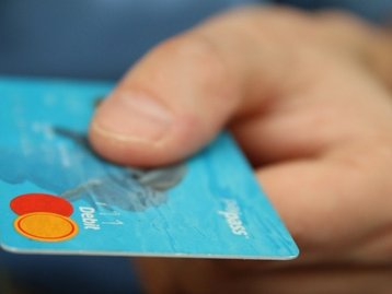 Prejuízo: garoto usa cartão dos pais e gasta £ 6 mil em jogos na App Store