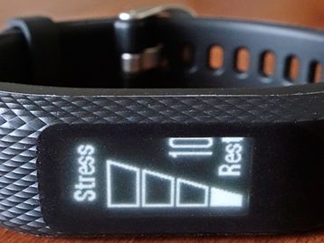 Além de medir exercícios, nova smartband da Garmin quer checar o seu stress