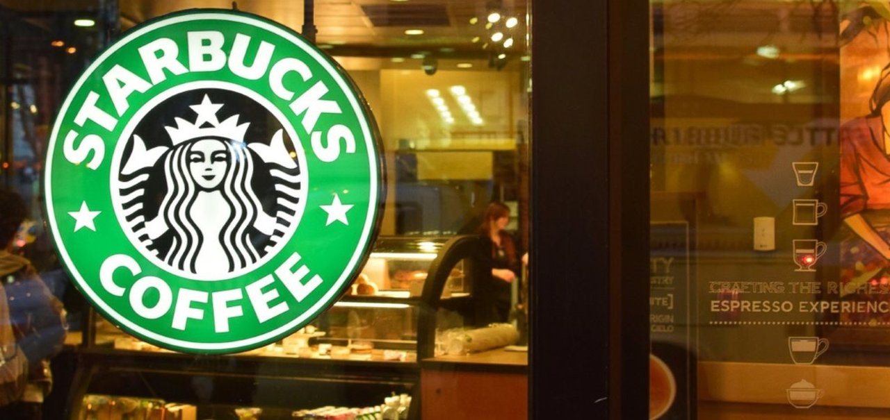 Sistemas da Starbucks saem do ar e empresa oferece café grátis nos EUA