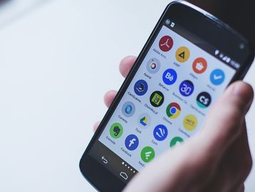 Produção global de smartphones deve crescer apenas 3% em 2017, aponta IDC
