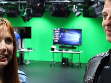 Homem e mulher passam dois dias seguidos imersos em realidade virtual