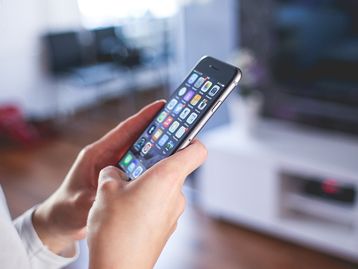 Para os criadores do iPhone, nós prestamos atenção demais aos celulares