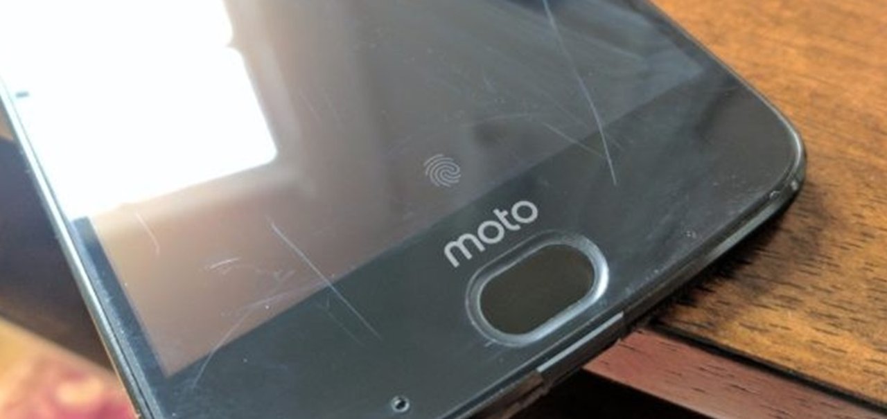 Cuidado! Tela “indestrutível” do Moto Z2 Force não é à prova de riscos