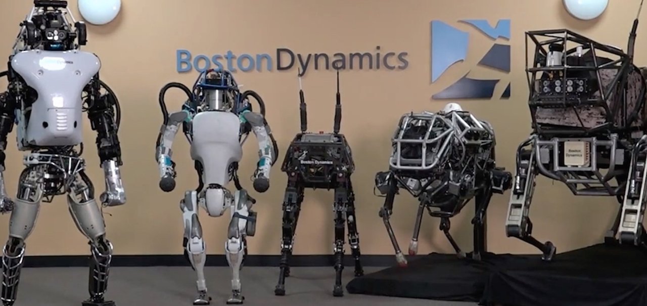 Robô da Boston Dynamics despenca de palco em apresentação pública [vídeo]