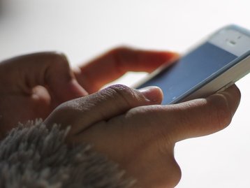 Motoboy é demitido após cair no Gemidão do WhatsApp