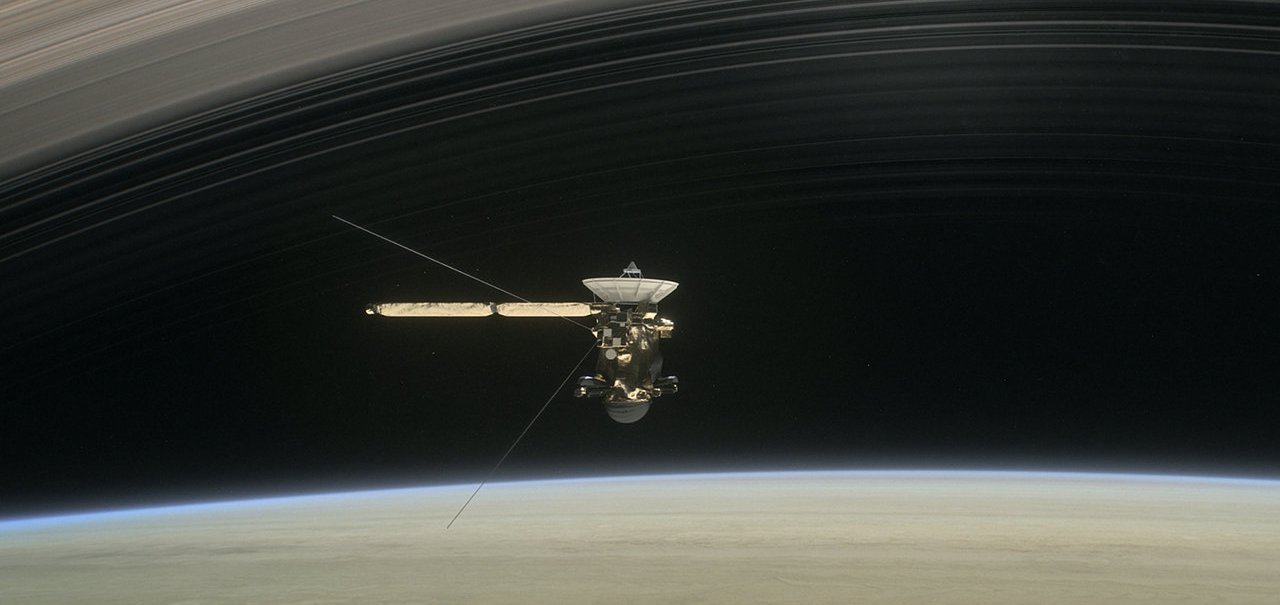 Voo final da sonda Cassini revela imagens estonteantes dos anéis de Saturno