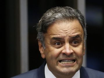 Anonymous derruba site de Aécio Neves em protesto