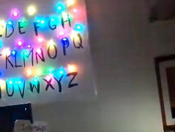 Envie sua mensagem do 'Mundo Invertido' para fã de 'Stranger Things'