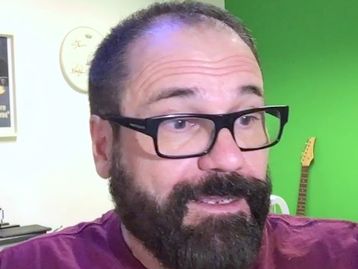 YouTube se recusa a combater pirataria de vídeos de Maurício Ricardo