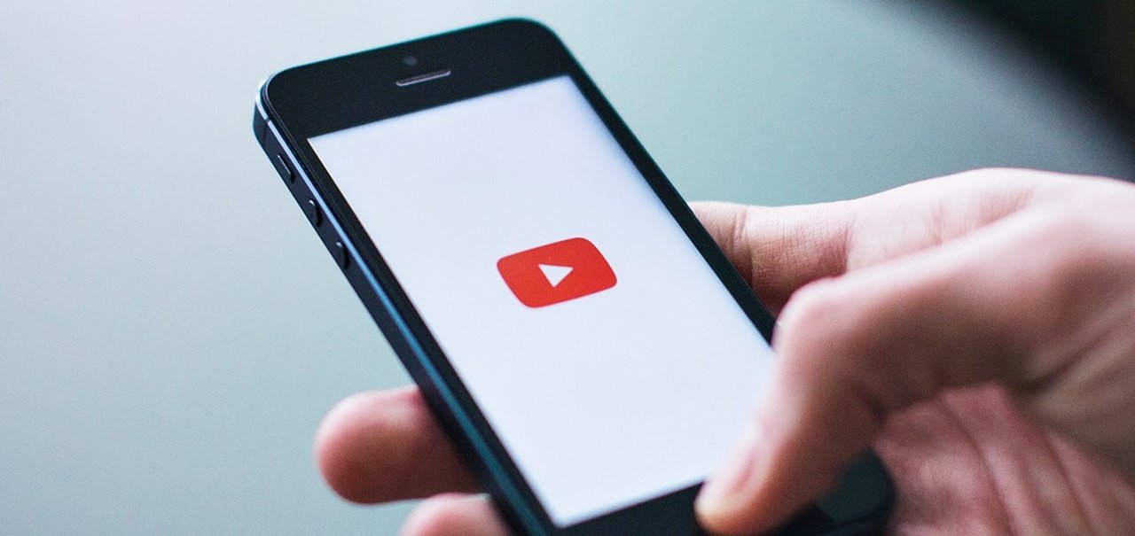 Usuários relatam sugestões perturbadoras no autopreenchimento do YouTube