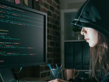 A garota brasileira de 20 anos que vai hackear o planeta