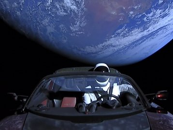 Terraplanistas estão dizendo que o lançamento do Falcon Heavy foi fake!
