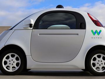 Uber planeja parceria com Waymo após acordo milionário