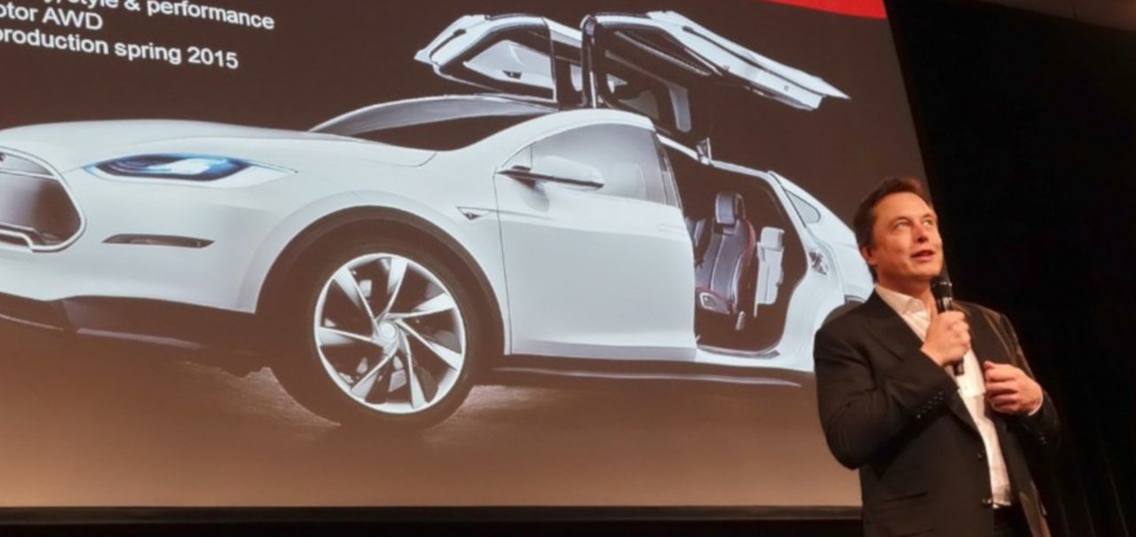 Elon Musk critica repercussão nos jornais de acidentes com carros da Tesla