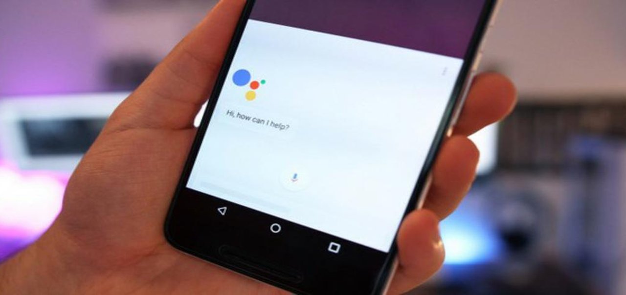 Agora Google Assistente diferencia vozes captadas usando cores distintas