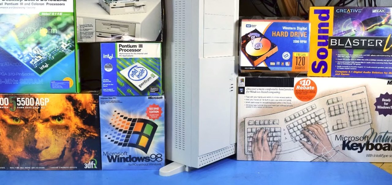 Windows 98: geek monta e roda PC gamer antigo com peças de mais de 20 anos