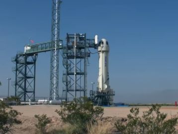 Blue Origin consegue lançar e aterrissar foguete com cápsula de tripulação