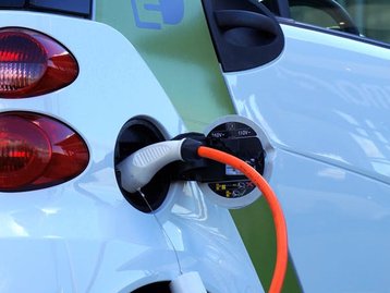 Ford decide recolher cabos de carros elétricos que podiam causar incêndios