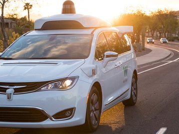 Waymo enfrenta críticas em seus testes com carros autônomos