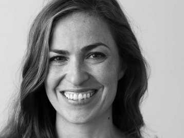 Lisa descreve em livro a complicada relação com o pai Steve Jobs