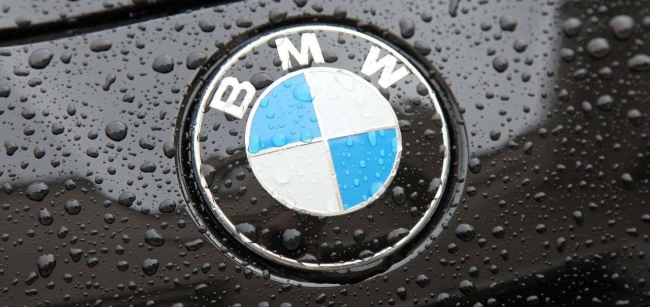 BMW cria moto que anda e estaciona sozinha