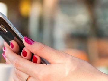 Smartphone é mais popular do que notebook ou desktop no Brasil, diz estudo