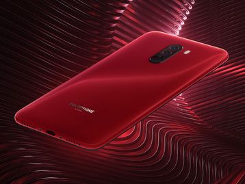 Dobro de memória! Xiaomi Pocophone F1 com 128 GB ganha promoção na GearBest