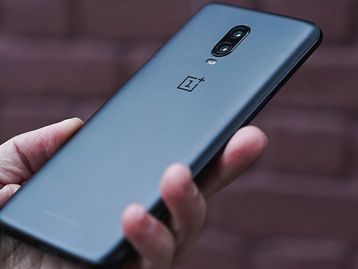 Poco, subsidiária da Xiaomi, provoca OnePlus em lançamento do 6T na Índia