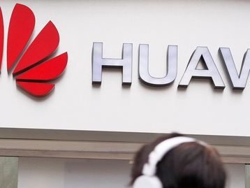 Funcionários da Huawei são punidos após tweet feito com um iPhone