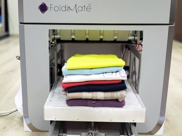 O robô que dobra roupas automaticamente para você está de volta à CES!
