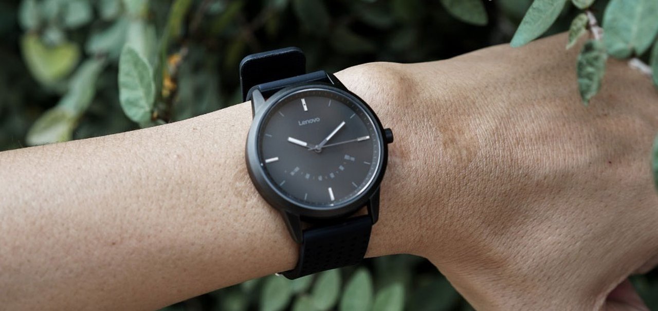 Promoção: Lenovo Watch 9 mistura design de relógio com funções de smartband