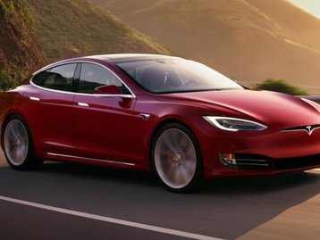 Elon Musk afirma que todos os Tesla terão “modo sentinela” em breve