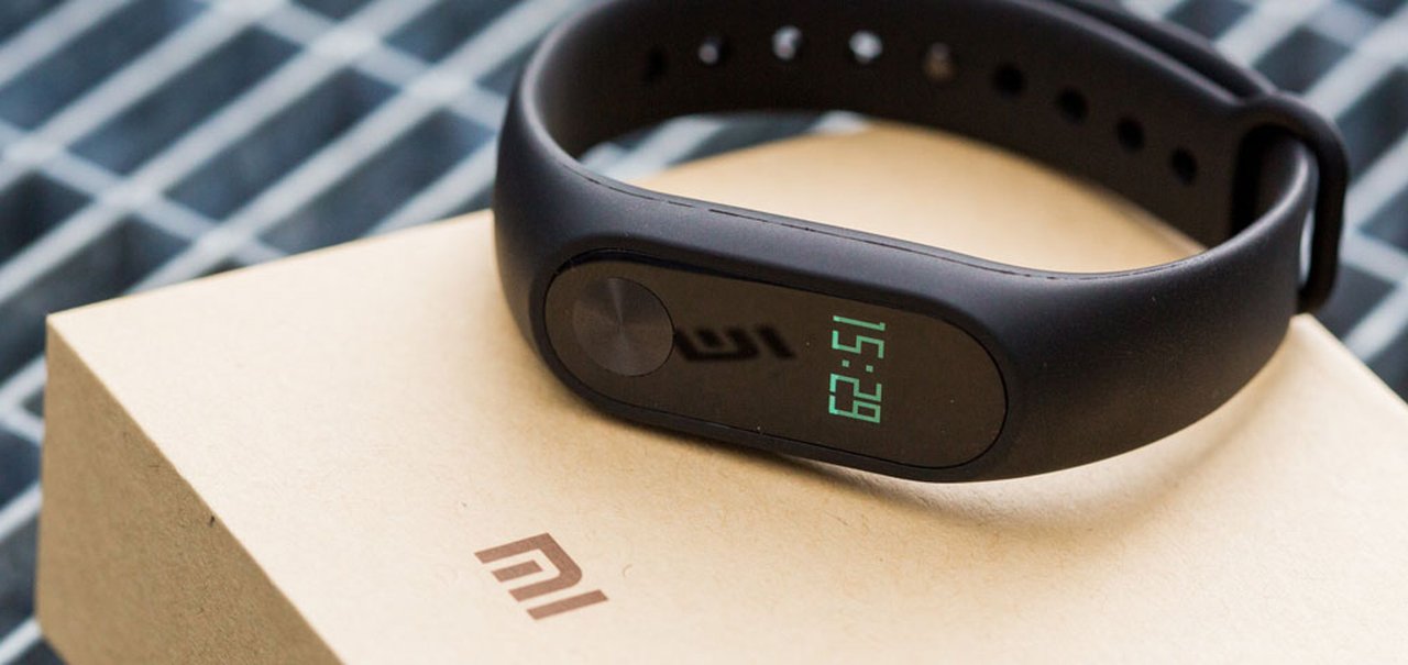 Hora de aproveitar! Xiaomi Mi Band 2 está saindo por R$ 95, frete incluso