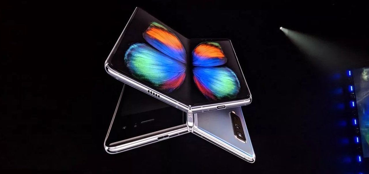 Galaxy Fold, o celular dobrável da Samsung, terá capinha de couro oficial