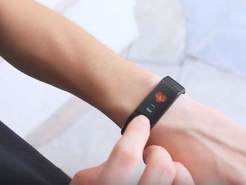 Receba alertas e monitore a saúde com a smartband Alfawise B7 Pro
