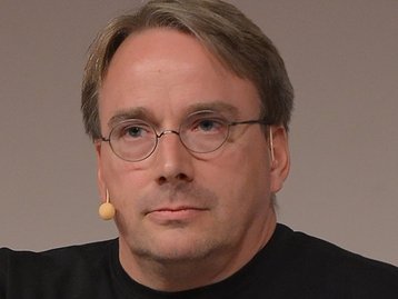 Criador do Linux chama Facebook, Twitter e Instagram de “doença” e “lixo”