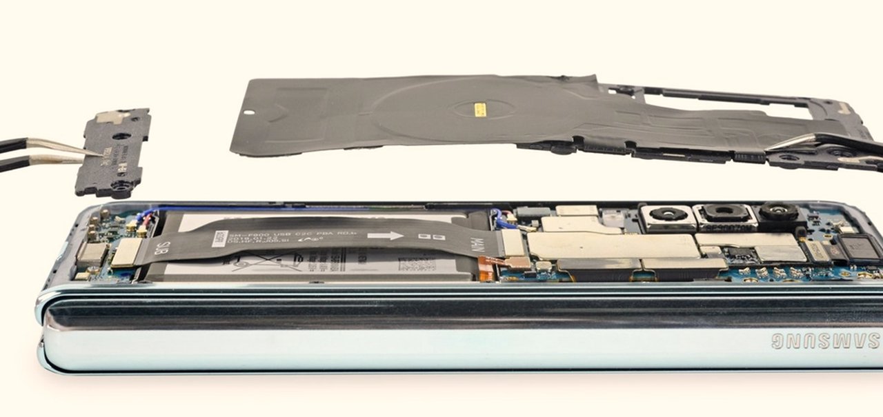 Samsung pressiona e iFixit despublica análise de desmontagem do Galaxy Fold