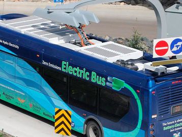 Por que ônibus elétricos ainda não são tão populares?