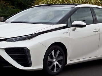 Toyota suspende venda de carros movidos a hidrogênio após explosão em posto