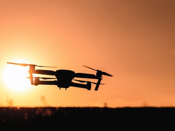 Pilotar um drone bêbado pode dar cadeia no Japão