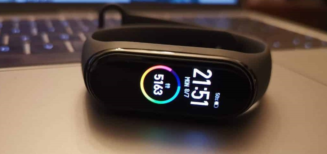 Xiaomi Mi Band 4: compre por R$ 152 e com frete grátis