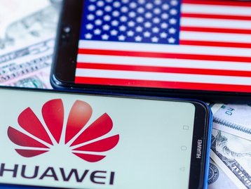 Senadores dos EUA querem reduzir poder de Trump na negociação com a Huawei