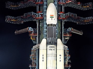 Índia lança com sucesso o seu primeiro módulo lunar