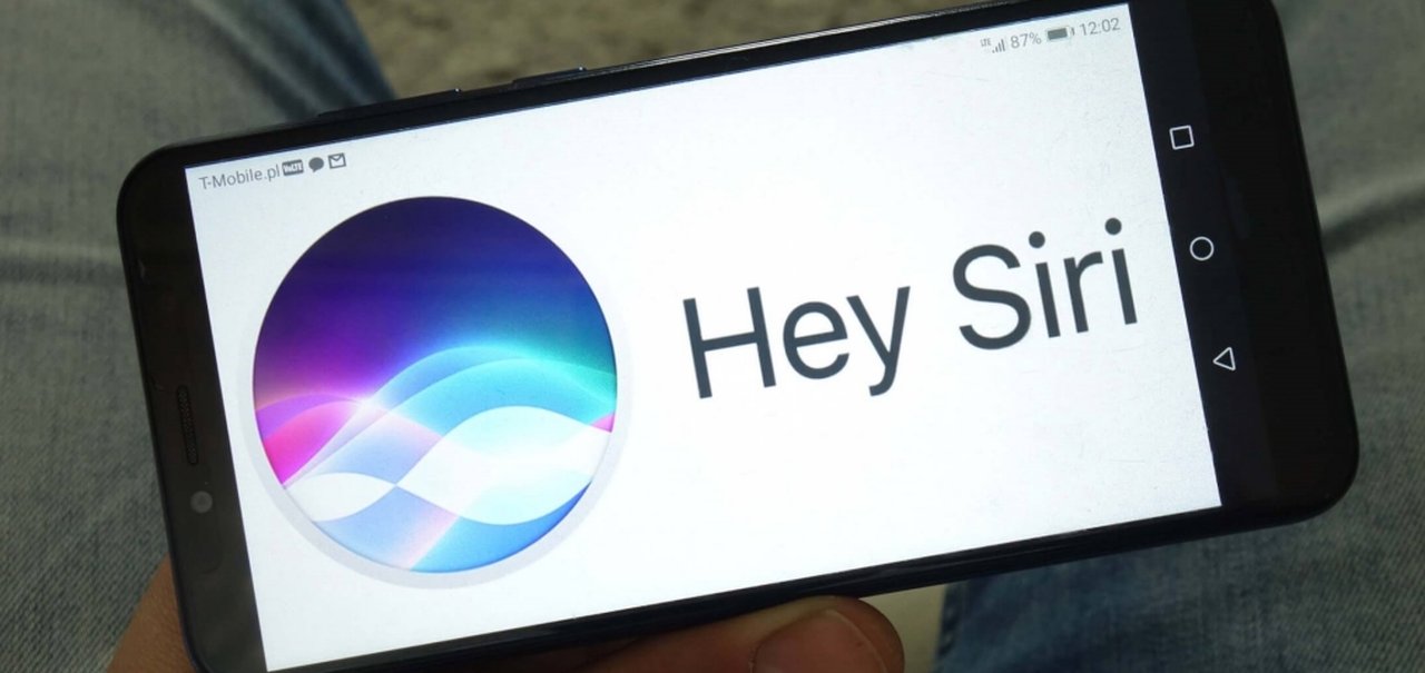 Apple demite 300 pessoas que ouviam gravações da Siri para transição