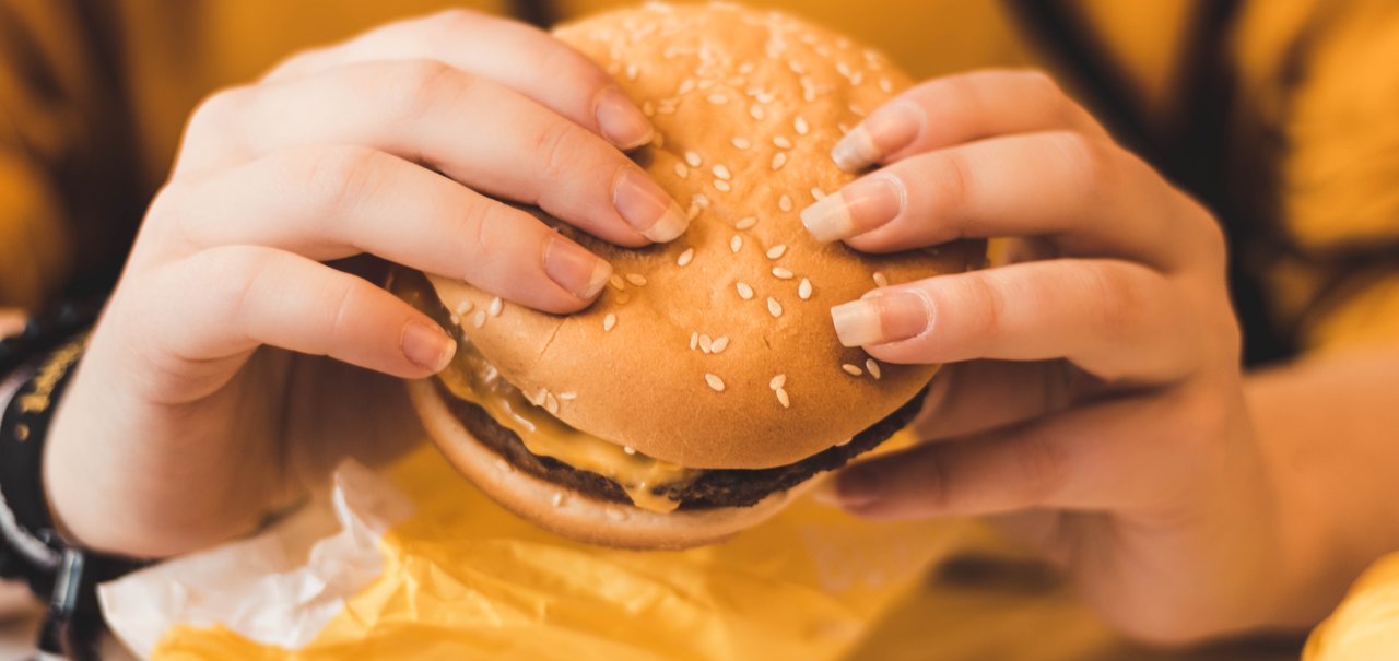 McDonald's começa a vender hambúrgueres de carne que não é carne!