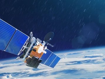 Satélite militar russo ultrassecreto explode no espaço