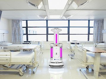 Robôs atendem a pacientes com coronavírus na China