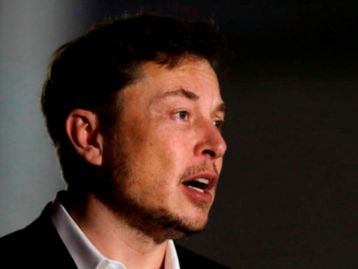Elon Musk joga farpas em Bill Gates por comprar Porsche elétrico