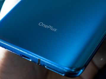 OnePlus 8: capas protetoras revelam câmeras e cores dos aparelhos